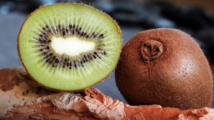 Estos son los beneficios que podría tener comer KIWI durante el desayuno