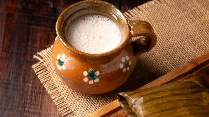 ¡Saca las chamarras y los guantes! Y disfruta de las mañanas frías con este delicioso atole