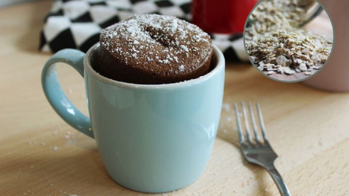 ¿Tienes avena en casa? Prepárate esta deliciosa versión de mug cake de chocolate con avena