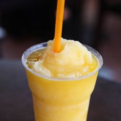 Raspado de rompope, prepara esta bebida refrescante y deliciosa