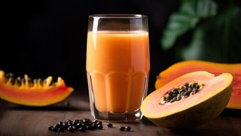 3 licuados de papaya que te ayudarán a combatir el estreñimiento de manera natural