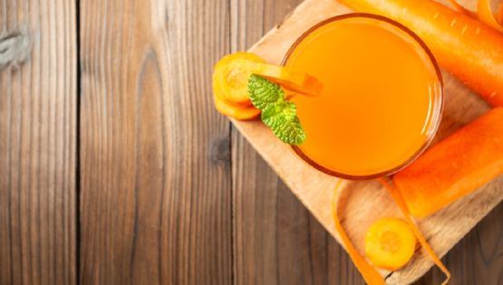 Inicia tu día con un jugo de manzana y zanahoria, aprovecha todos sus beneficios