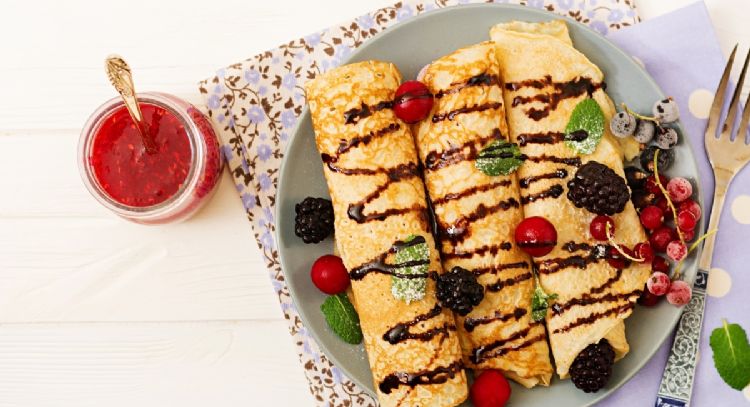 Recetas para el desayuno, comienza tu mañana con unas crepas de crema de avellana y queso crema