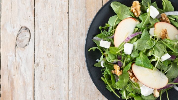 Prepara en 10 minutos esta ensalada fresca con solo 4 ingredientes de cocina