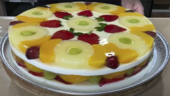 Receta de gelatina de leche con fruta, la deliciosa versión con la que sorprenderás a todos