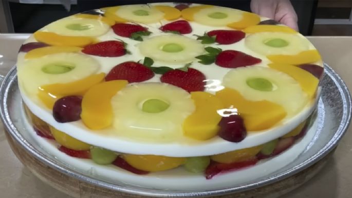 Receta de gelatina de leche con fruta, la deliciosa versión con la que sorprenderás a todos