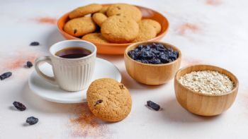 Receta para hacer unas galletas de avena con arándanos ¡sin azúcar!